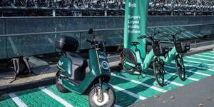 Nijmegen krijgt elektrische deelfietsen en scooters